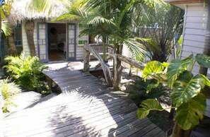 Property grounds - Island Retreat - Kooringal (Kooringal)