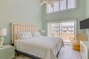3 bedrooms, iron/ironing board, free WiFi - Ocean View and only steps to the sand !! (Fenwick Island)