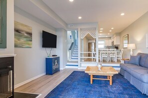 Smart TV, fireplace - Ocean View and only steps to the sand !! (Fenwick Island)