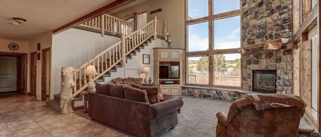 Smart TV, fireplace, DVD player, ping pong