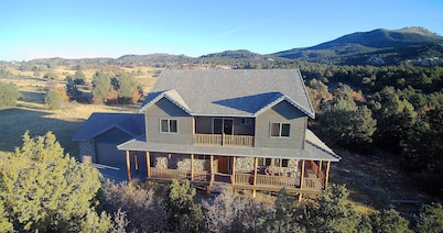 Beautiful very clean privately owned home. Next to Zion Ponderosa Resort.