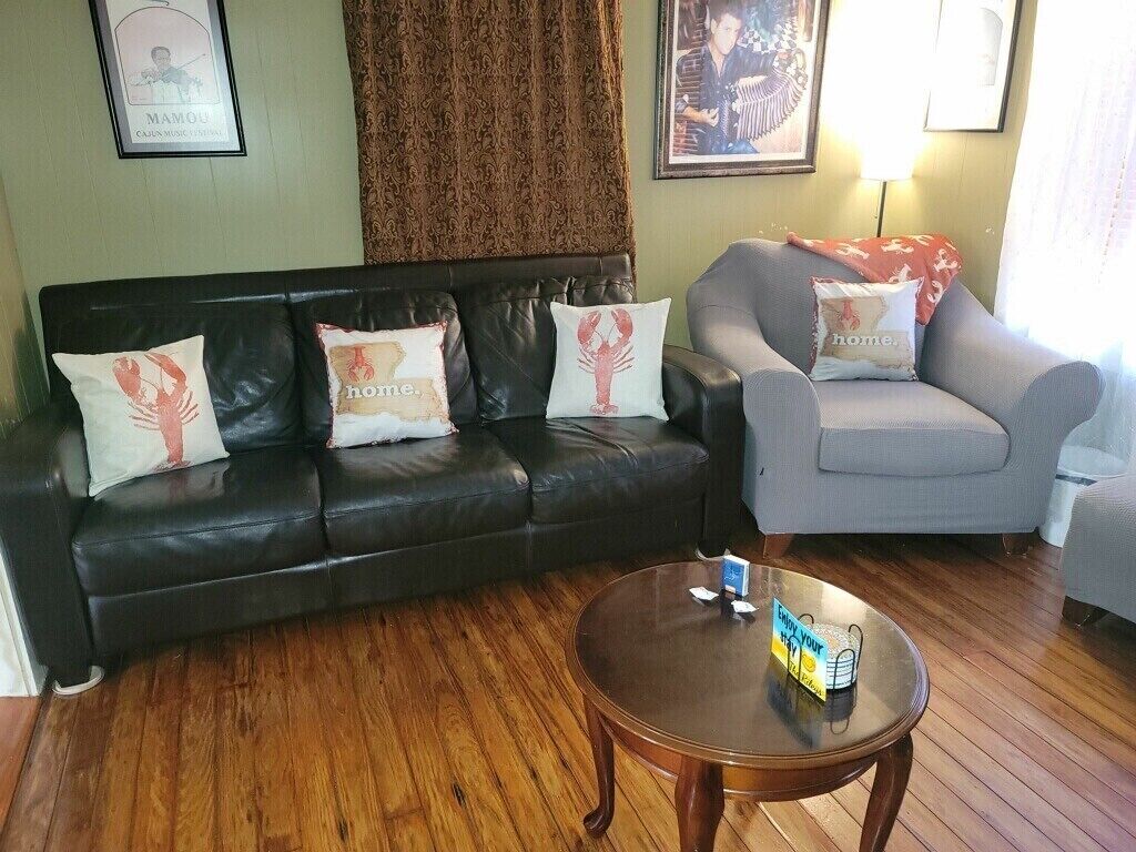 Smart TV, DVD player, stereo