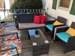 Terrace/patio - Steve & Katie Riley Guest House, Breaux Bridge, 2 Bd, 1.5 Ba. Welcome!  Sleeps 6 (Breaux Bridge)