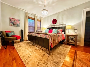 3 bedrooms, iron/ironing board, travel cot, free WiFi