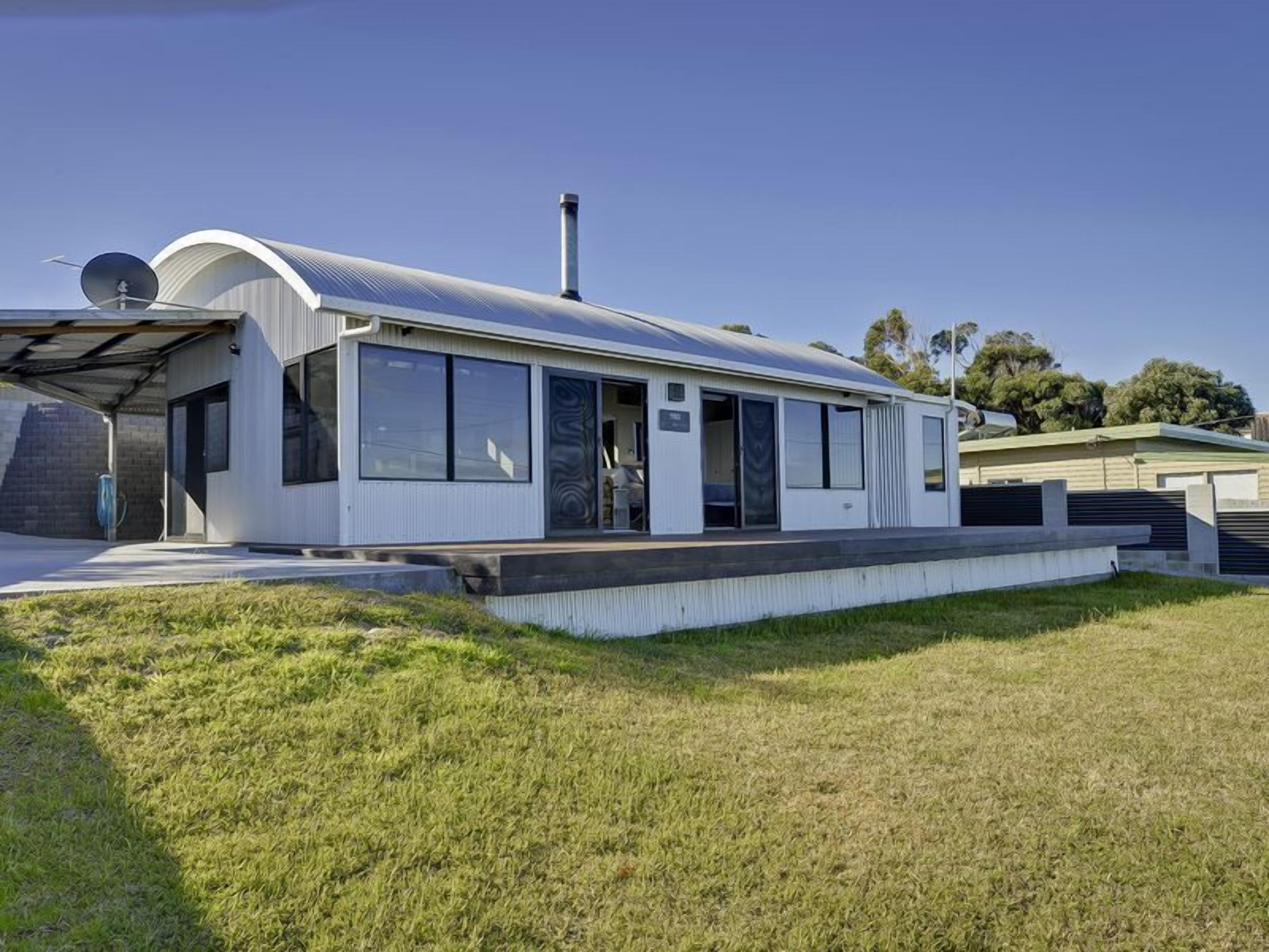 Park Beach Retreat - Ideal for couples — image 22