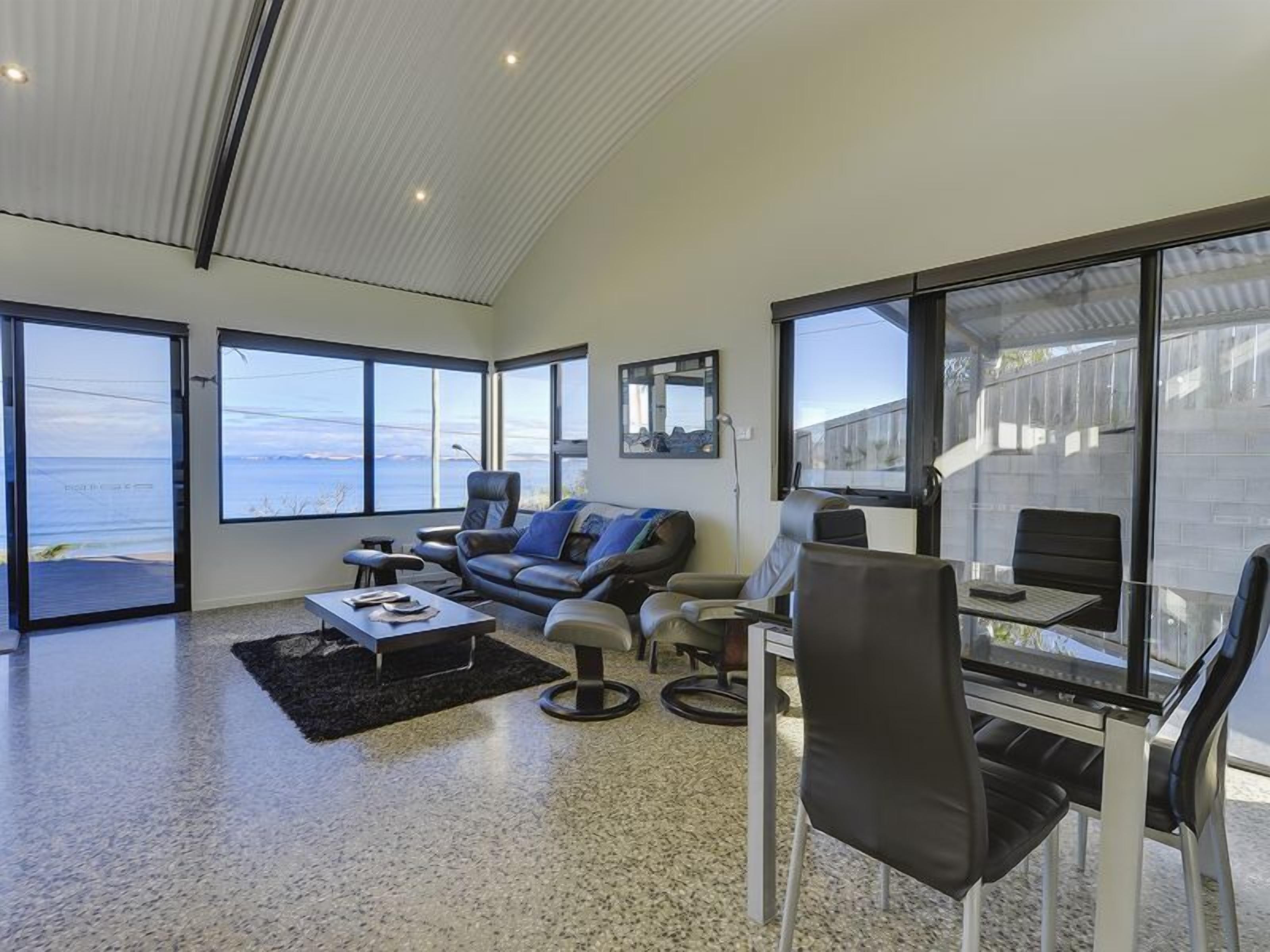 Park Beach Retreat - Ideal for couples — image 4