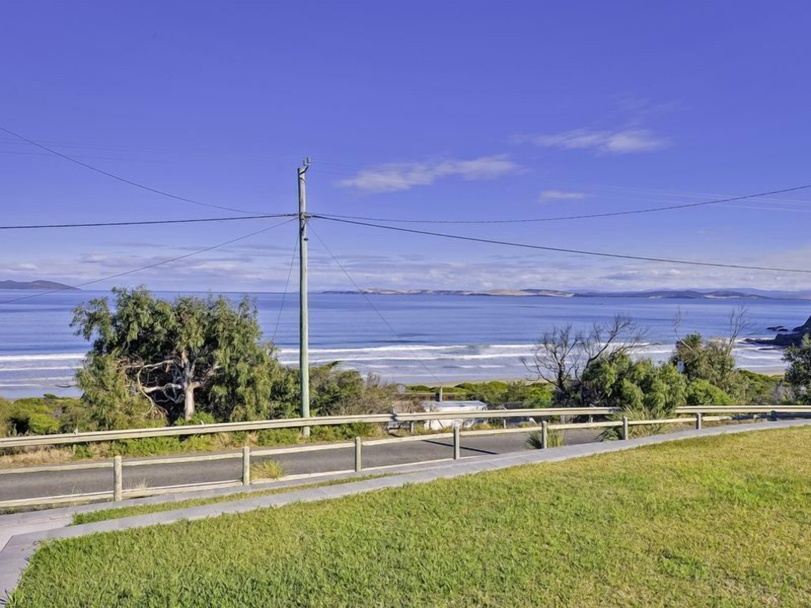 Park Beach Retreat - Ideal for couples — image 10