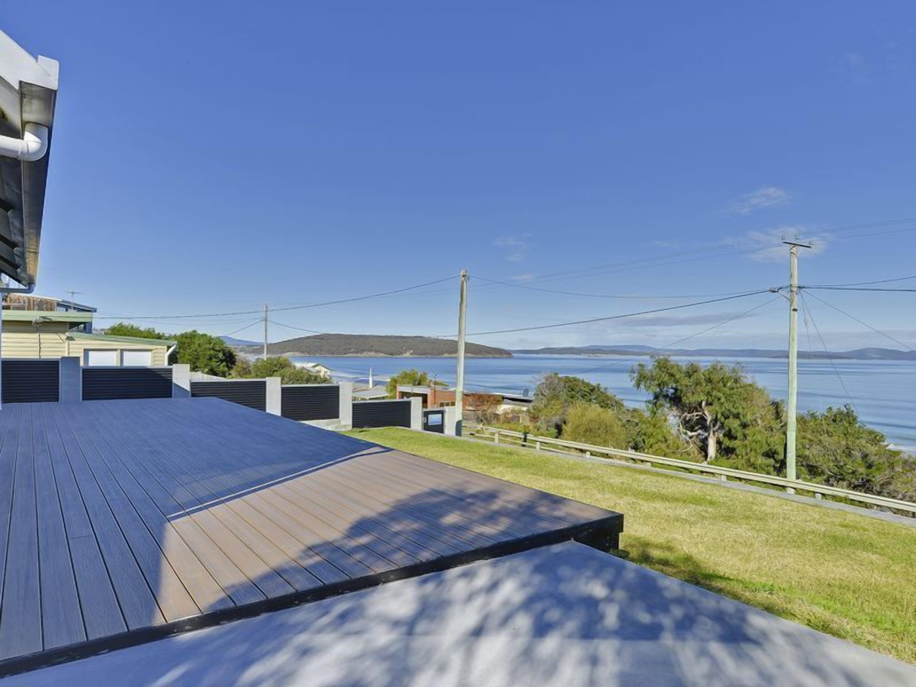 Park Beach Retreat - Ideal for couples — image 3