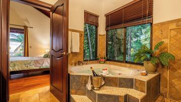 4 chambres, bureau, fer et planche Ă repasser, Wi-Fi gratuit