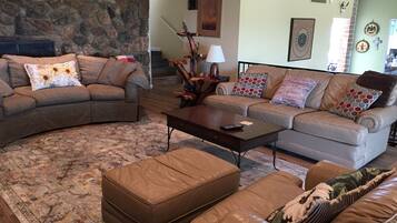 Smart TV, DVD player, books