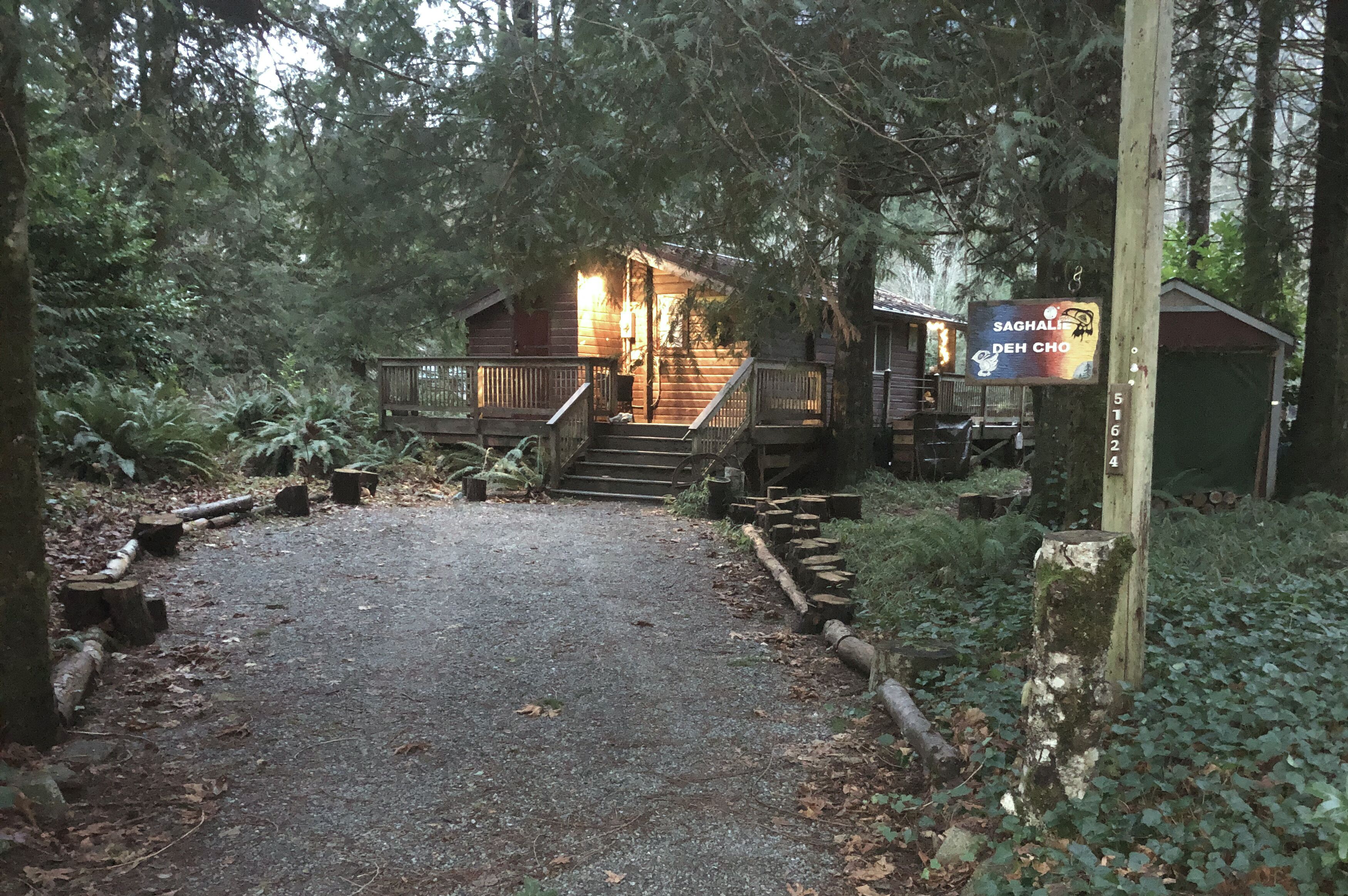 Rustic Cedar Cabin on the River beneath Mt Index with intimate Hot Tub