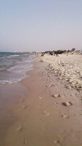 Magnifique huvila avec piscine privée à Chott Mariem