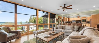 Amazing Lake Views, Beach Access, Hot Tub, Fire Pit, Screened Porch & Game Room