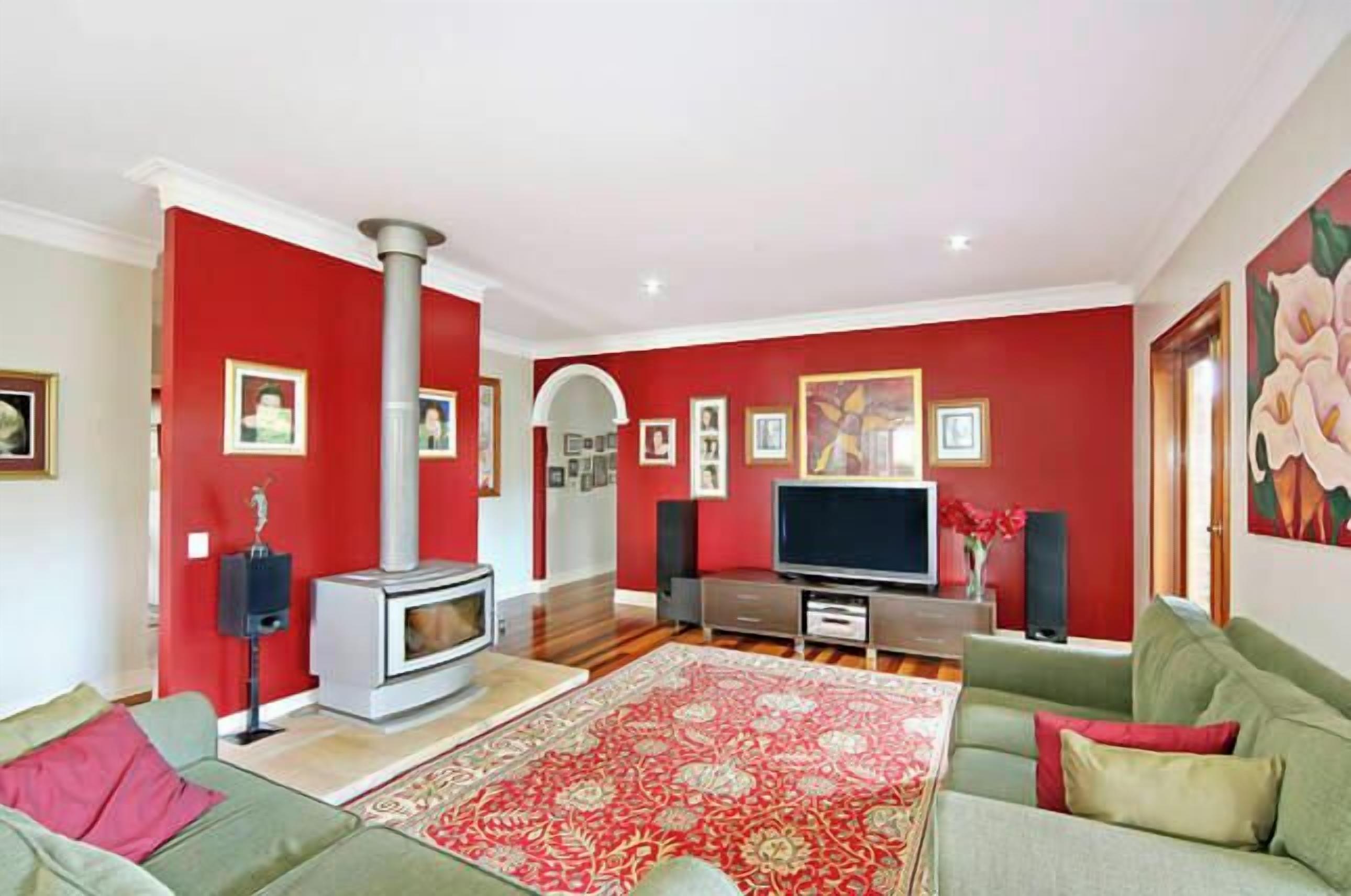 Smart-TV, Kamin, Videospiele, DVD-Player