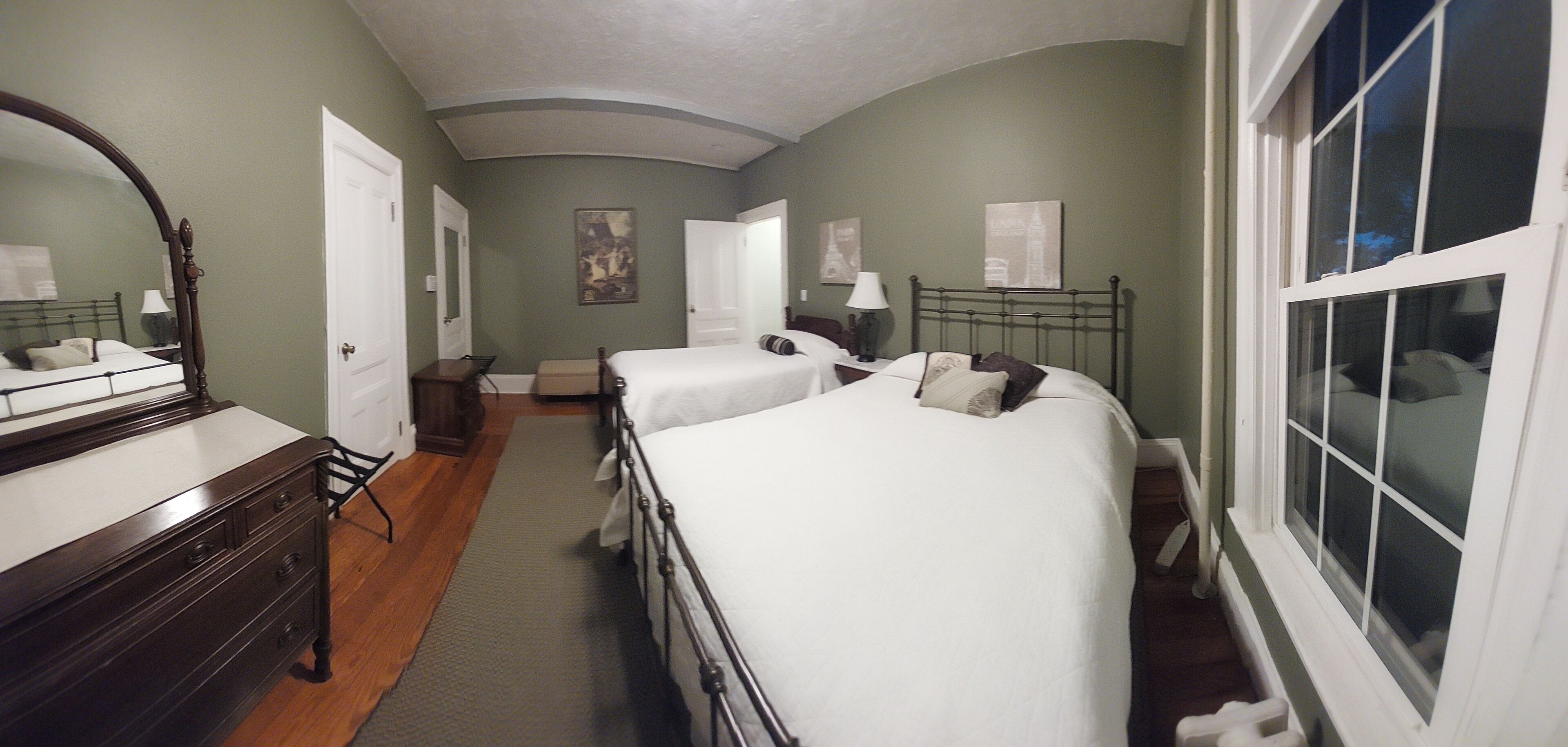 2 chambres, bureau, fer et planche à repasser, Wi-Fi gratuit