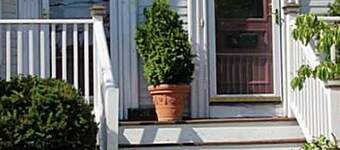 Spacious Condo In Cranston/Providence Line - 2 Bed