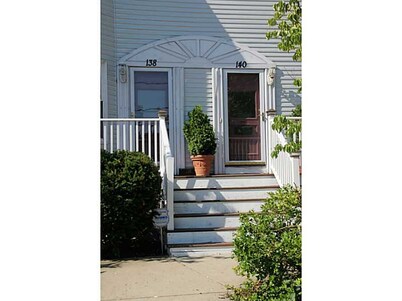 Spacious Condo In Cranston/Providence Line - 2 Bed