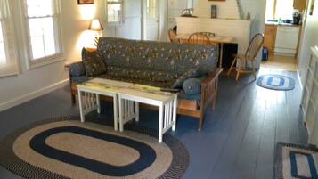 Smart-tv, dvd-afspiller, bøger