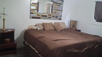 1 bedroom, iron/ironing board, WiFi (free), bed sheets