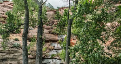 Romantischer Kurzurlaub! Kabine 10 mit Patio und Nebenflusszugang