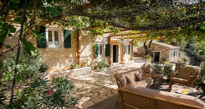 Charming and traditional small stone house.