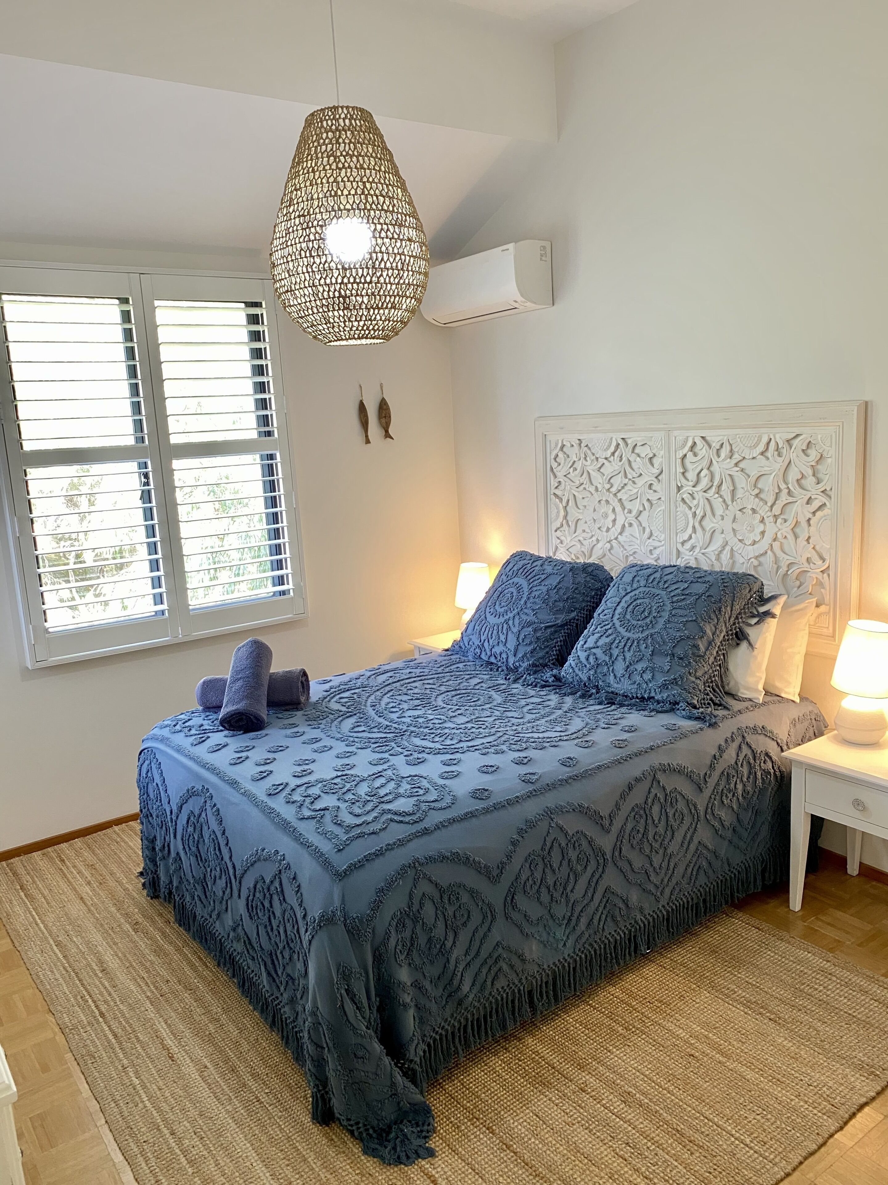 Panoramic Bay Views - Pet friendly & only a  5 minute stroll to town — image 11