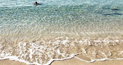 Panoramic Bay Views - Pet friendly & only a 5 minute stroll to town