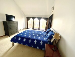 4 bedrooms, iron/ironing board, free WiFi, bed sheets