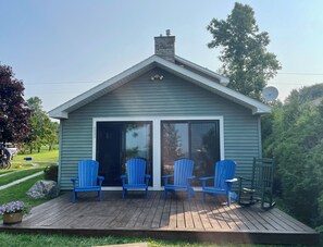 Exterior - Slow down…You’re on Island Time (Isle La Motte)