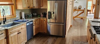 Lyxigt hem på Loon Mtn Home, spektakulär utsikt över bergen, tillgång till pool / spa inkl