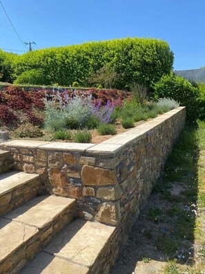 Property grounds - Country home with a view of green fields (New Ross)