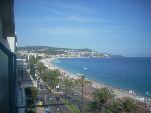 Nice- vacances de rêve, vue panoramique sur la baie des Anges, Promenade des Anglais