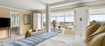 Flawless City And Mountians Views in West Seattle 5 minutes to Alki