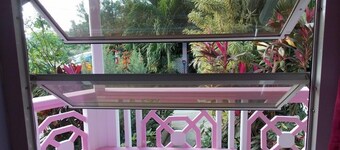 Incroyable et abordable Pinkshacktoo Awaits Pinkshackers