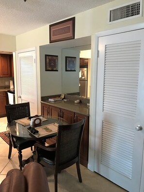 تناول الطعام