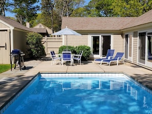 Outdoor pool, a heated pool
