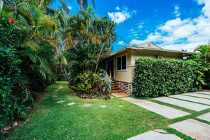 Exterior - Please Inquire! The Bungalow at Waimea Bay - Send Inquiry (Haleiwa)