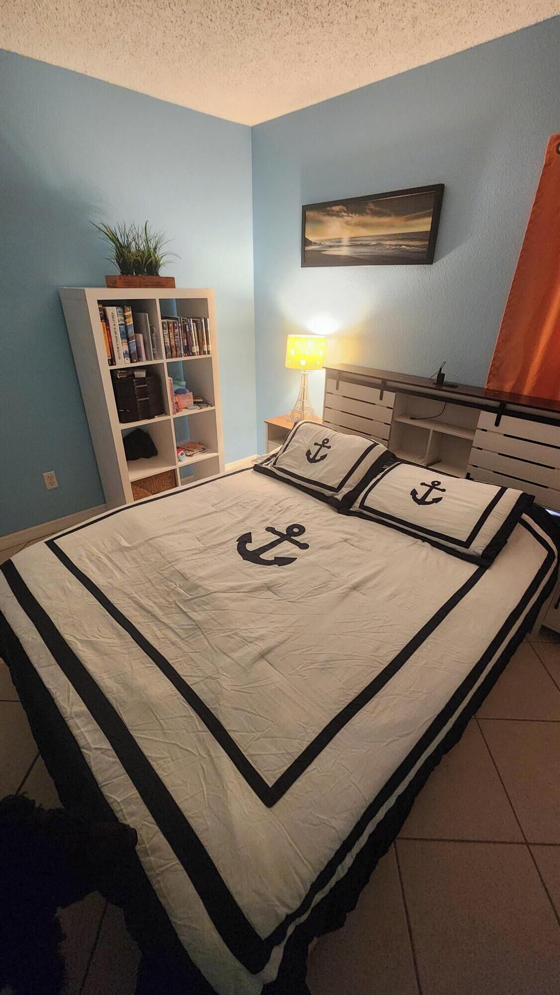 3 soverom, skrivebord, strykejern/-brett og wi-fi (inkludert)