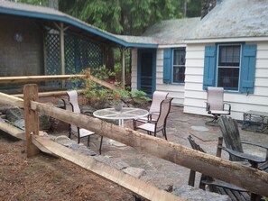 Terrace/patio - Avoid crowds with private lakefront beach perfect for large groups! (Harwich)