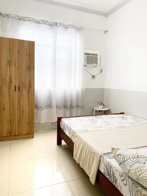 2 chambres, fer et planche Ă repasser, Wi-Fi gratuit, draps fournis