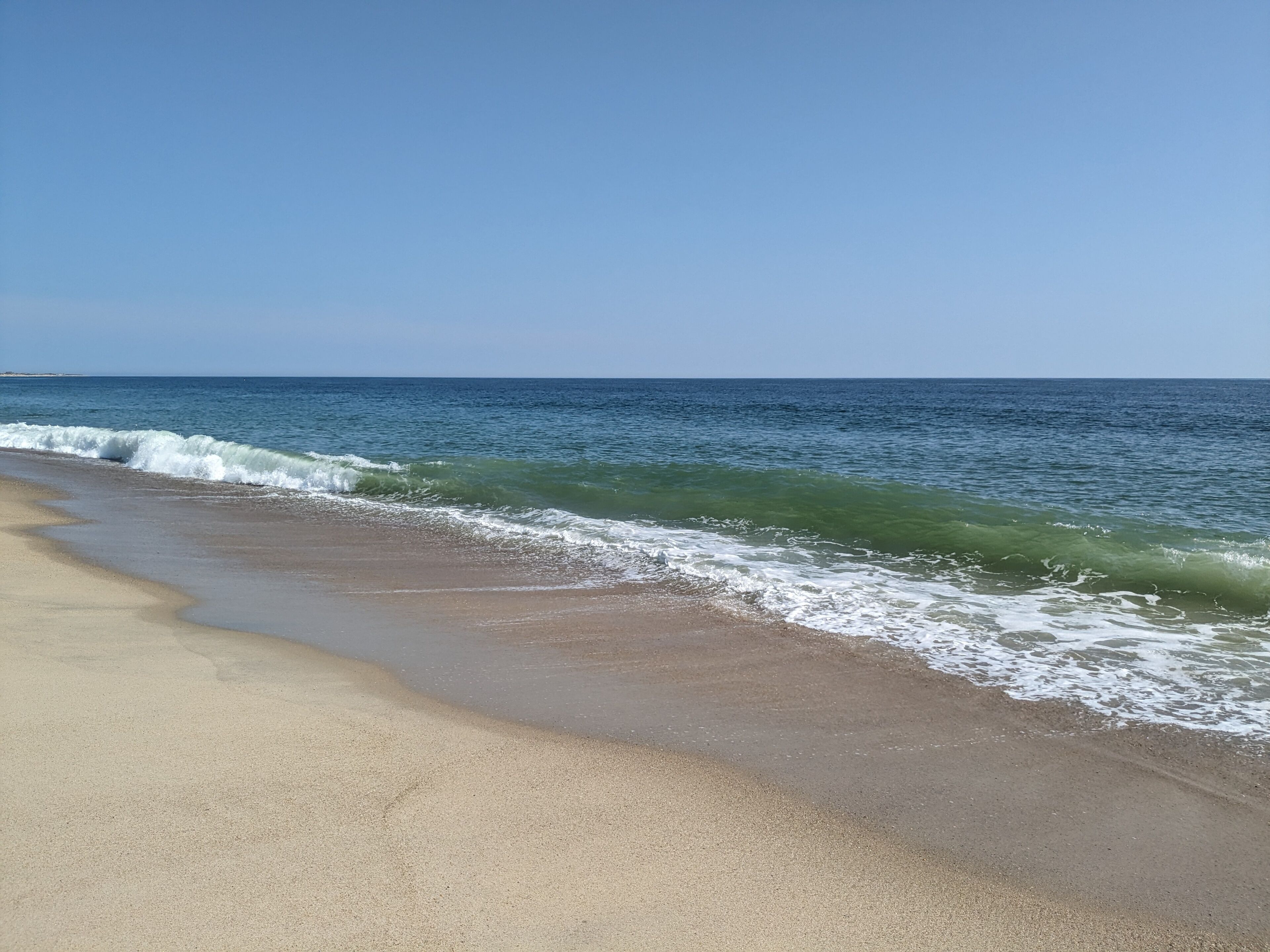 In Strandnähe, Liegestühle, Strandtücher