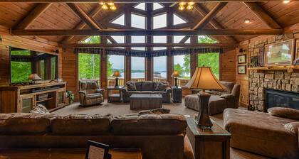 Beautiful Waterfront Log Home--6BR/5BA--Long and Wide Water Views--Pet Friendly