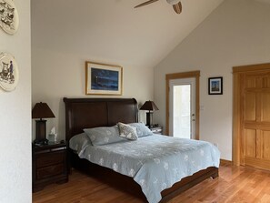 4 Schlafzimmer, Schreibtisch, Bügeleisen/Bügelbrett, kostenloses WLAN