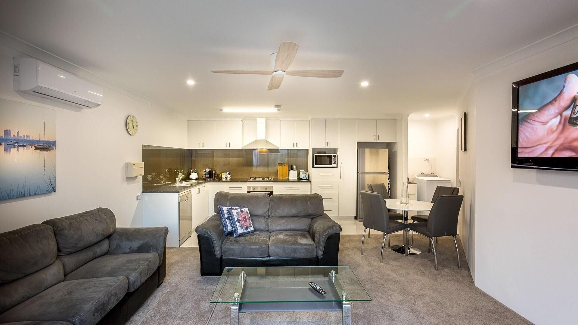 Riviera Sunrise Hesford