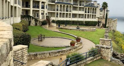 STUNNING views of LAKE TRAVIS @ The Island