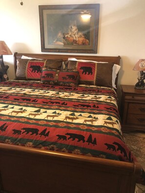 3 slaapkamers, een strijkplank/strijkijzer, gratis wifi, beddengoed