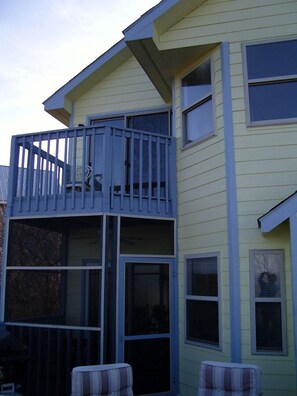 Exterior - BEST MTN VIEWS !  POOL HOT TUB SAUNA NEW GRANITE CABINETS! WEBER GAS GRILL  WIFI (Gatlinburg)