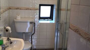 Dutxa, assecador de cabells i tovalloles