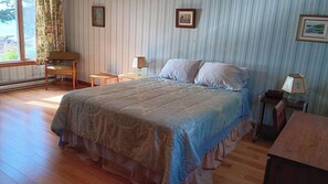 3 habitaciones, escritorio, tabla de planchar con plancha y wifi gratis 