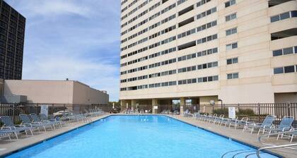 Direct Oceanfront 2 Bedrm, 2 Bath ATLANTIS Coastal Hwy at 103rd St